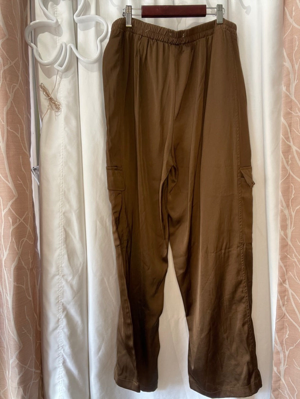 sofia by sofia vergara Brown Wide-Leg Cargo Pants - Picture 2 of 5
